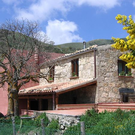 Agriturismo Gelso Castellana Sicula Exterior photo